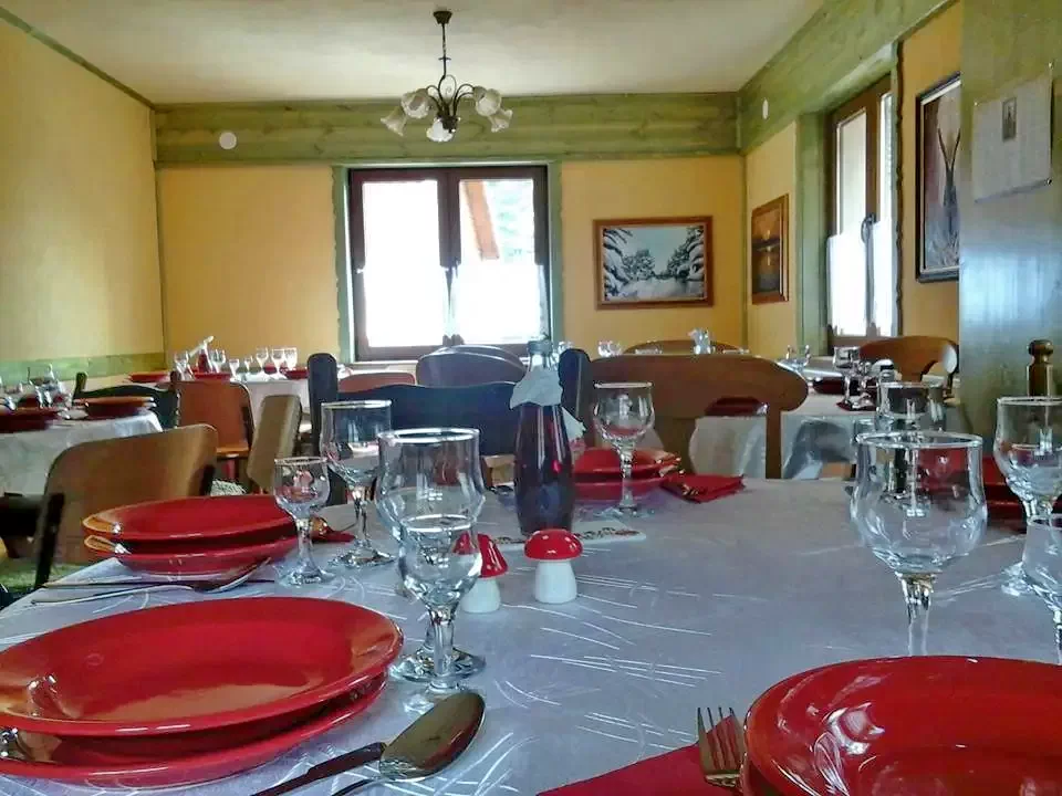 Harghita-Băi Cazare | Cabană (K1204-9) Imaginea poate fi supusă drepturilor de autor. Se recomandă contactarea titularului drepturilor. Harghita-Băi Cazare | Cabană (K1204-9) Imaginea poate fi supusă drepturilor de autor. Se recomandă contactarea titularului drepturilor.