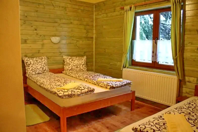 Harghita-Băi Cazare | Cabană (K1204-16) Imaginea poate fi supusă drepturilor de autor. Se recomandă contactarea titularului drepturilor. Harghita-Băi Cazare | Cabană (K1204-16) Imaginea poate fi supusă drepturilor de autor. Se recomandă contactarea titularului drepturilor.