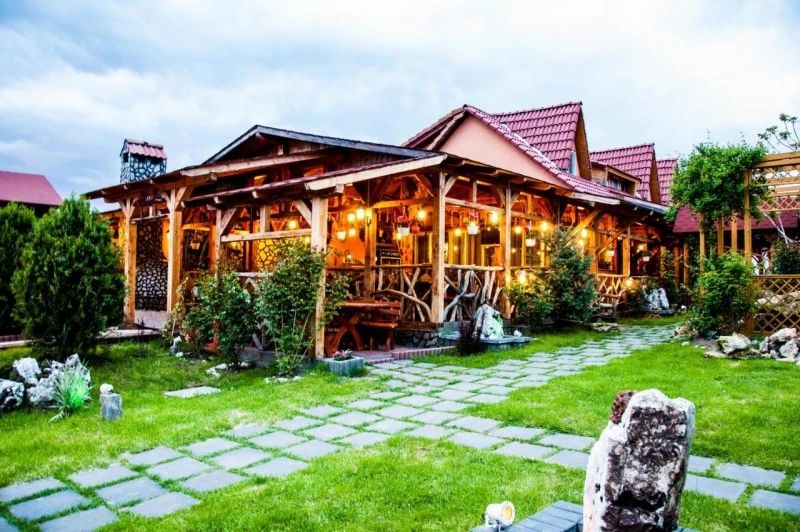 Sarmizegetusa Cazare | Sat de vacanță (K0364-8) Imaginea poate fi supusă drepturilor de autor. Se recomandă contactarea titularului drepturilor.