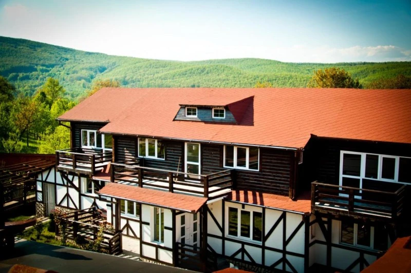 Sarmizegetusa Cazare | Cabană (K0364-19) Imaginea poate fi supusă drepturilor de autor. Se recomandă contactarea titularului drepturilor. Sarmizegetusa Cazare | Cabană (K0364-19) Imaginea poate fi supusă drepturilor de autor. Se recomandă contactarea titularului drepturilor.