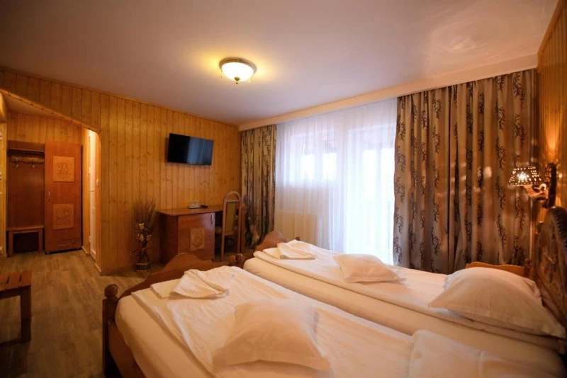 Sarmizegetusa Cazare | Sat de vacanță (K0364-26) Imaginea poate fi supusă drepturilor de autor. Se recomandă contactarea titularului drepturilor.