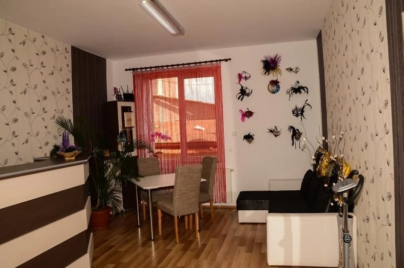 Băile Felix Cazare | Motel (K0406-2) Imaginea poate fi supusă drepturilor de autor. Se recomandă contactarea titularului drepturilor.