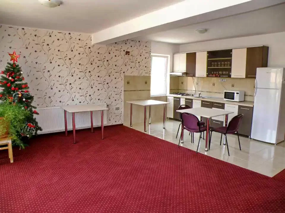 Băile Felix Cazare | Motel (K0406-4) Imaginea poate fi supusă drepturilor de autor. Se recomandă contactarea titularului drepturilor.