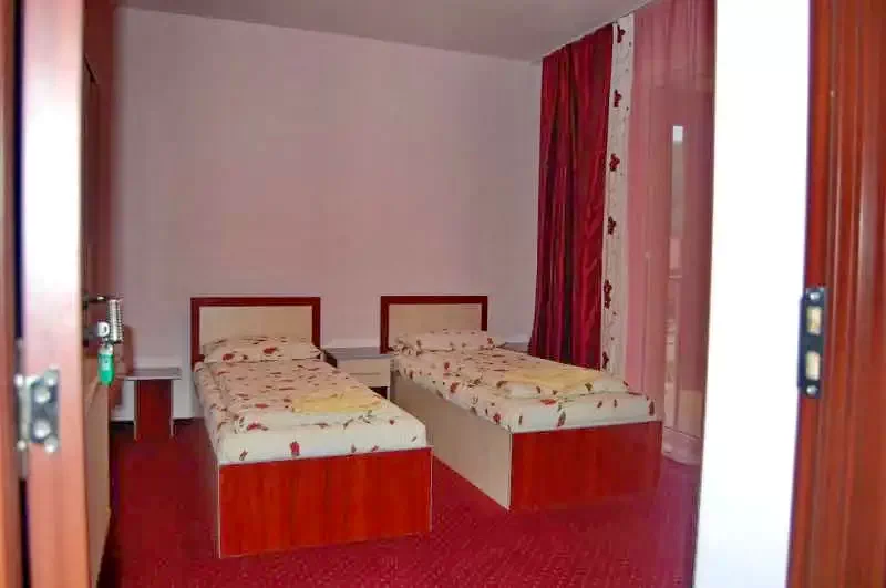 Félixfürdő Szállás | Panzió (K0406-13) A kép szerzői jogvédelem alatt állhat. Javasolt a kapcsolatfelvétel a jog tulajdonossal. Félixfürdő Szállás | Panzió (K0406-13) A kép szerzői jogvédelem alatt állhat. Javasolt a kapcsolatfelvétel a jog tulajdonossal.