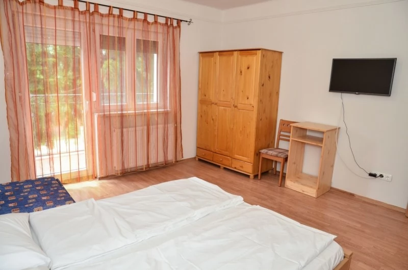  Cazare | Hotel**** (K0015-2) Imaginea poate fi supusă drepturilor de autor. Se recomandă contactarea titularului drepturilor.