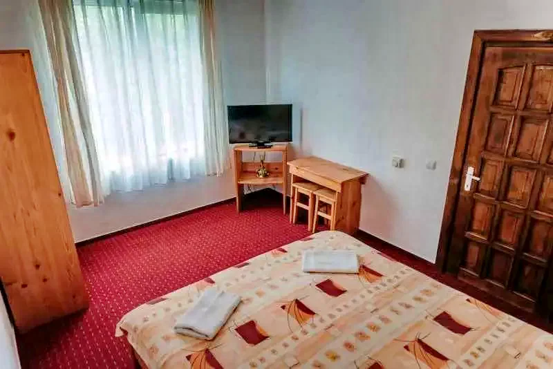 Kerc Szállás | Motel (K0323-4) A kép szerzői jogvédelem alatt állhat. Javasolt a kapcsolatfelvétel a jog tulajdonossal.