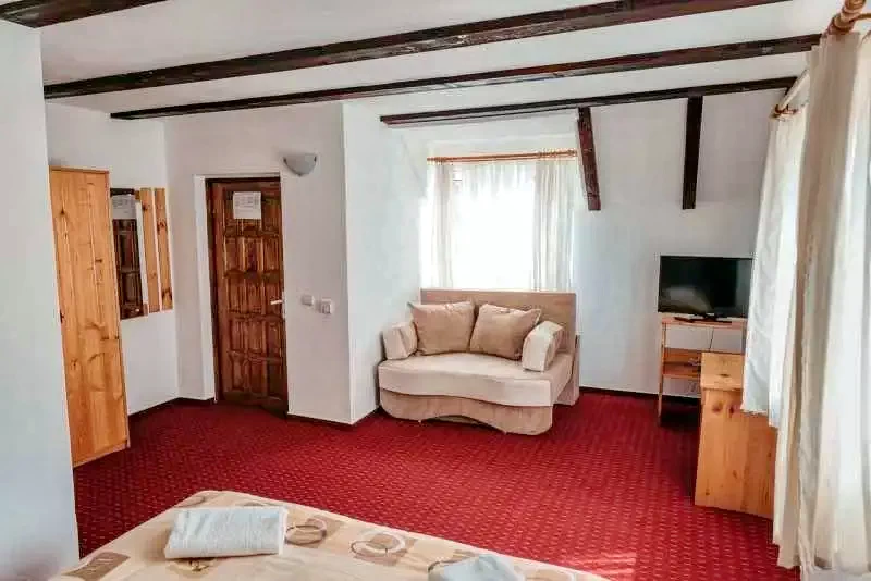 Cârța Cazare | Motel (K0323-17) Imaginea poate fi supusă drepturilor de autor. Se recomandă contactarea titularului drepturilor.