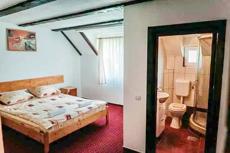 Kerc Szállás | Motel (K0323-21) A kép szerzői jogvédelem alatt állhat. Javasolt a kapcsolatfelvétel a jog tulajdonossal.