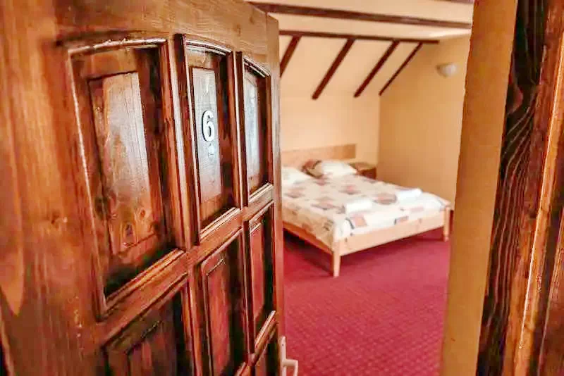 Kerc Szállás | Motel (K0323-28) A kép szerzői jogvédelem alatt állhat. Javasolt a kapcsolatfelvétel a jog tulajdonossal.