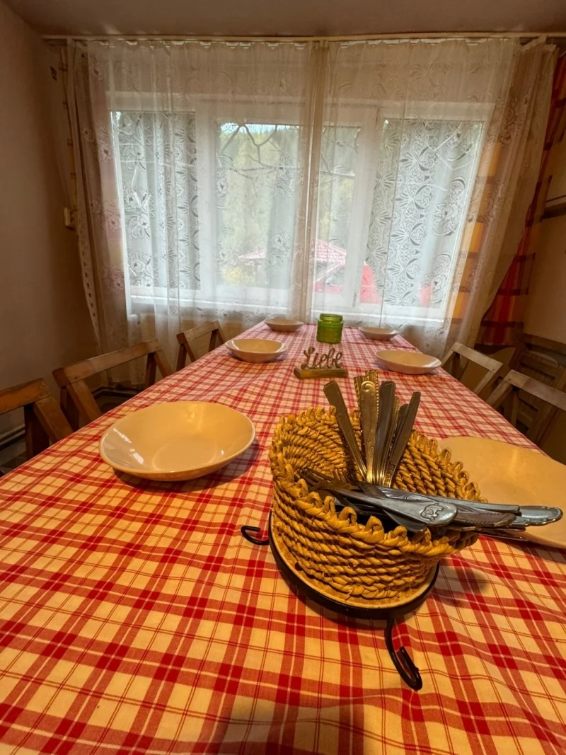 Băile Homorod Cazare | Casă de oaspeți (K0209-24) Imaginea poate fi supusă drepturilor de autor. Se recomandă contactarea titularului drepturilor.