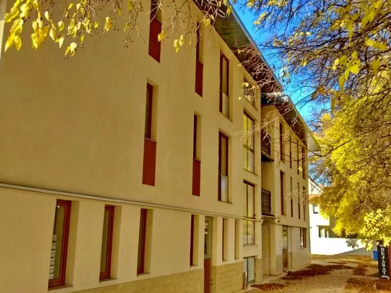 Debrețin Cazare | Pensiune (K0665-17) Imaginea poate fi supusă drepturilor de autor. Se recomandă contactarea titularului drepturilor. Debrețin Cazare | Pensiune (K0665-17) Imaginea poate fi supusă drepturilor de autor. Se recomandă contactarea titularului drepturilor.