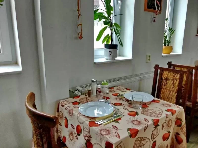 Debrețin Cazare | Motel (K0665-28) Imaginea poate fi supusă drepturilor de autor. Se recomandă contactarea titularului drepturilor.