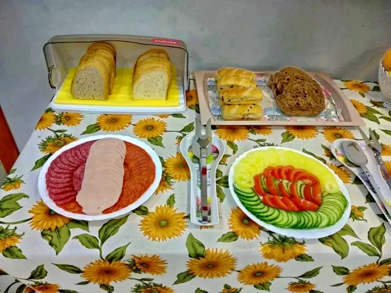 Debrețin Cazare | Motel (K0665-35) Imaginea poate fi supusă drepturilor de autor. Se recomandă contactarea titularului drepturilor.