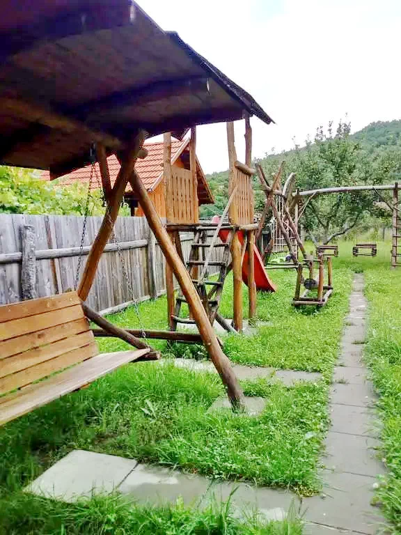 Praid Cazare | Pensiune (K0367-32) Imaginea poate fi supusă drepturilor de autor. Se recomandă contactarea titularului drepturilor.