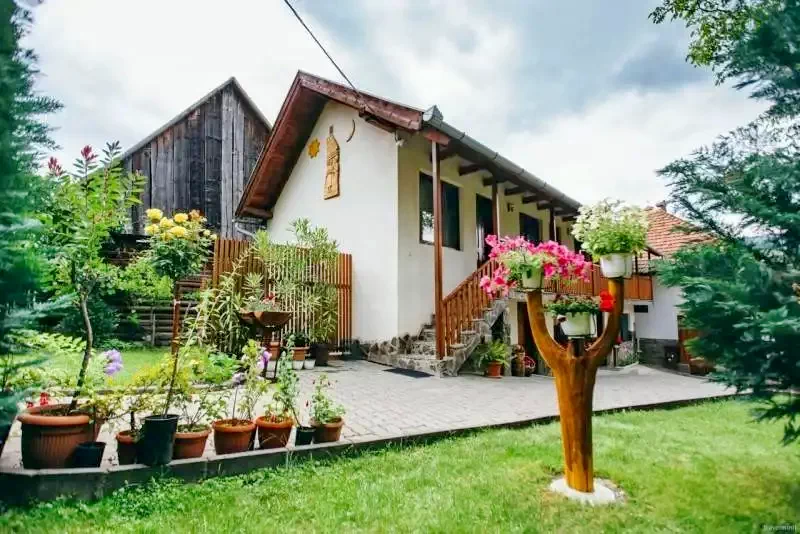 Farkaslaka Szállás | Vendégház (K0365-28) A kép szerzői jogvédelem alatt állhat. Javasolt a kapcsolatfelvétel a jog tulajdonossal. Farkaslaka Szállás | Vendégház (K0365-28) A kép szerzői jogvédelem alatt állhat. Javasolt a kapcsolatfelvétel a jog tulajdonossal.