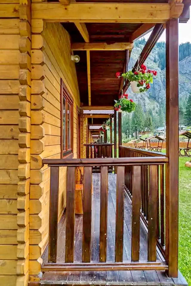 Gyilkostó Szállás | Üdülőfalu (K0950-7) A kép szerzői jogvédelem alatt állhat. Javasolt a kapcsolatfelvétel a jog tulajdonossal.