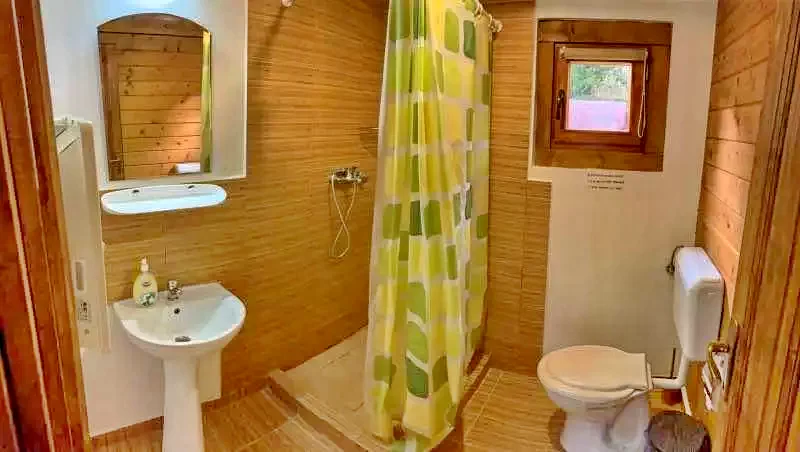 Lacu Roșu Cazare | Sat de vacanță (K0950-12) Imaginea poate fi supusă drepturilor de autor. Se recomandă contactarea titularului drepturilor.