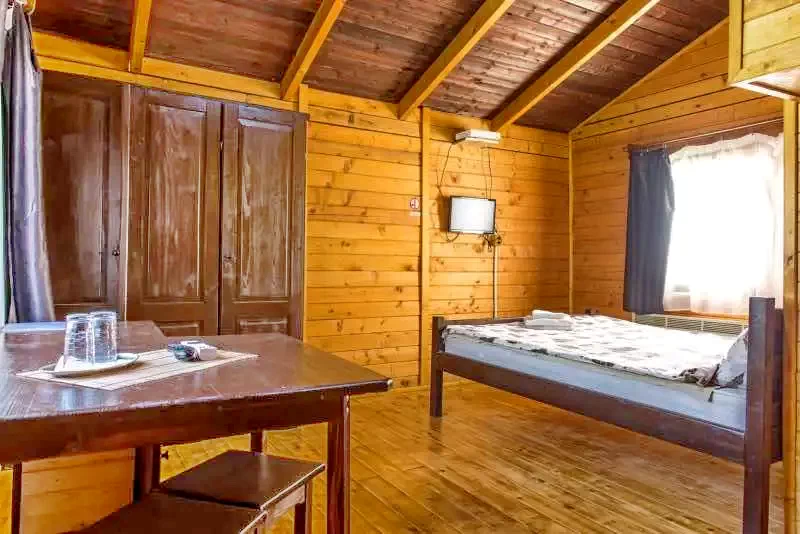 Gyilkostó Szállás | Üdülőfalu (K0950-18) A kép szerzői jogvédelem alatt állhat. Javasolt a kapcsolatfelvétel a jog tulajdonossal.