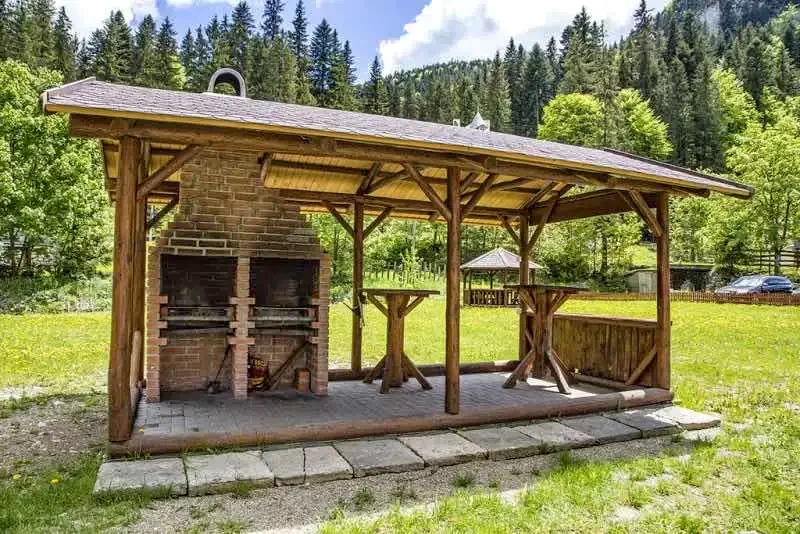 Gyilkostó Szállás | Üdülőfalu (K0950-43) A kép szerzői jogvédelem alatt állhat. Javasolt a kapcsolatfelvétel a jog tulajdonossal.