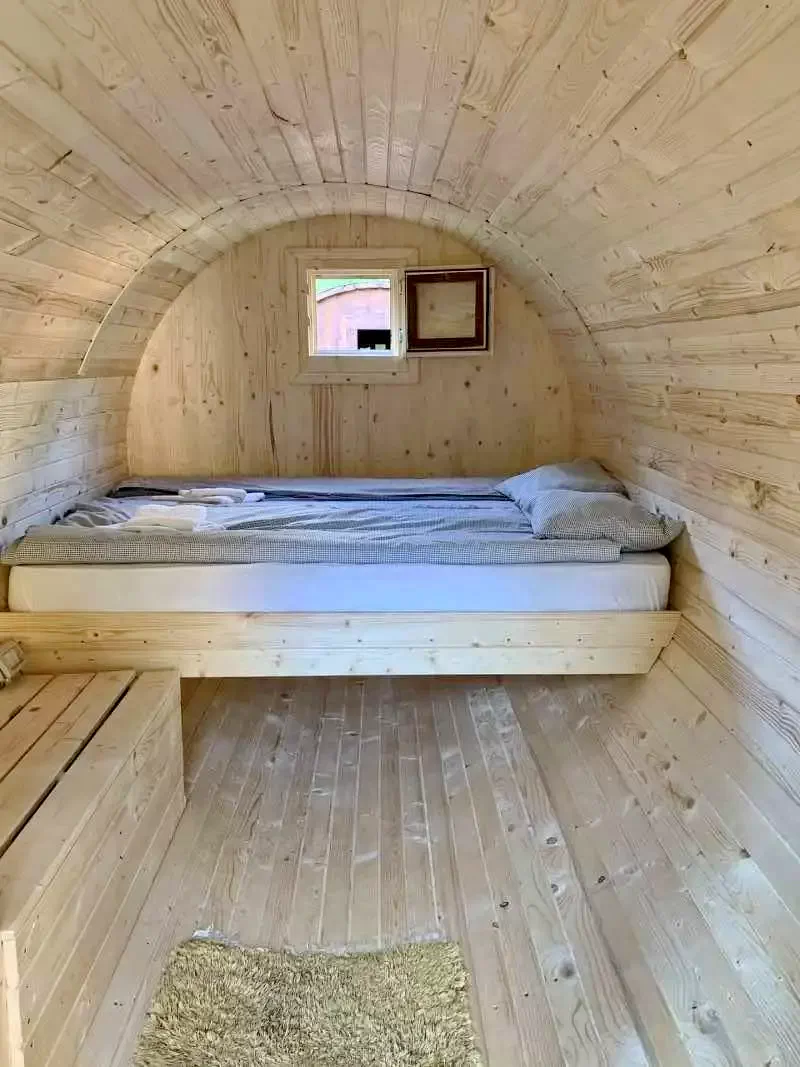 Gyilkostó Szállás | Üdülőfalu (K0950-47) A kép szerzői jogvédelem alatt állhat. Javasolt a kapcsolatfelvétel a jog tulajdonossal.