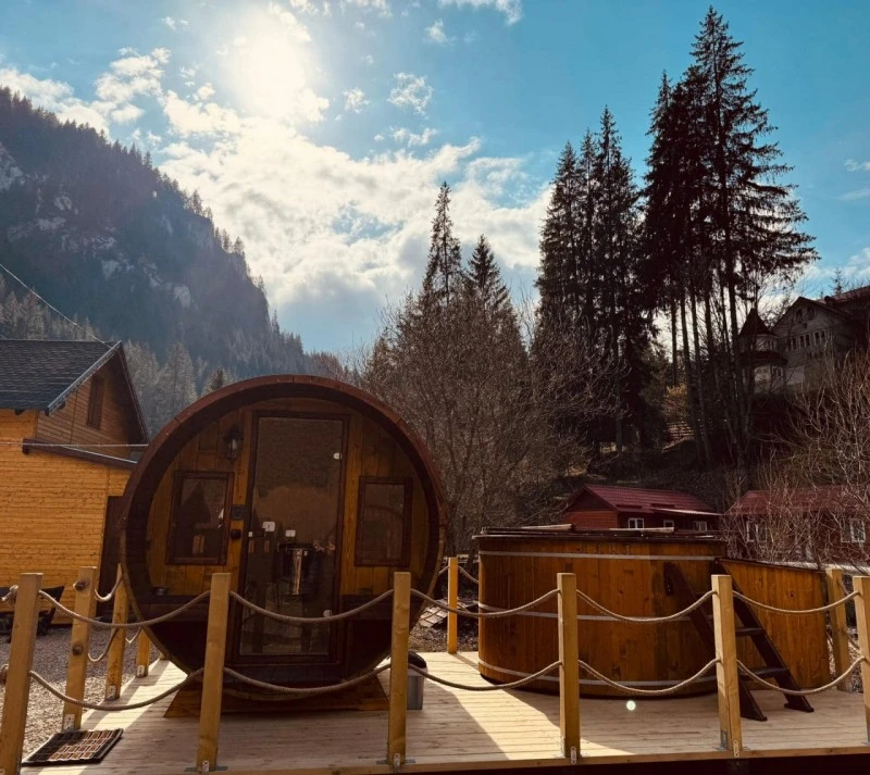 Gyilkostó Szállás | Üdülőfalu (K0950-72) A kép szerzői jogvédelem alatt állhat. Javasolt a kapcsolatfelvétel a jog tulajdonossal.