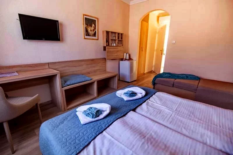  Cazare | Motel (K0170-6) Imaginea poate fi supusă drepturilor de autor. Se recomandă contactarea titularului drepturilor.