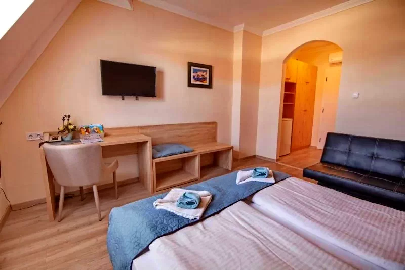  Cazare | Motel (K0170-9) Imaginea poate fi supusă drepturilor de autor. Se recomandă contactarea titularului drepturilor.