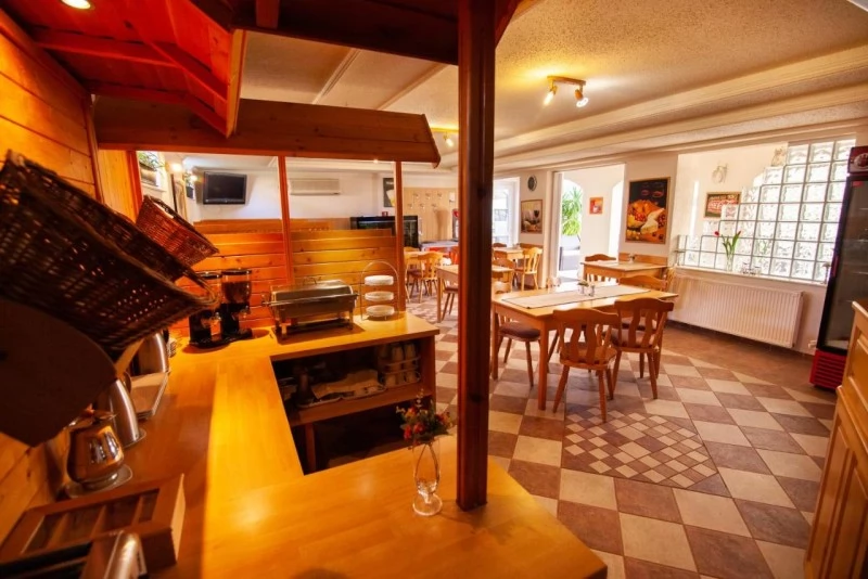 Hajdúszoboszló Szállás | Motel (K0170-17) A kép szerzői jogvédelem alatt állhat. Javasolt a kapcsolatfelvétel a jog tulajdonossal.