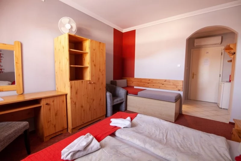 Hajdúszoboszló Szállás | Motel (K0170-20) A kép szerzői jogvédelem alatt állhat. Javasolt a kapcsolatfelvétel a jog tulajdonossal.