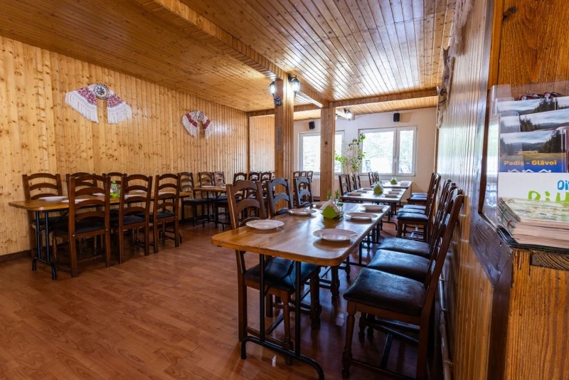 Cazare Padiș - Cabanele Five Chalets | Pádis - Five Chalets Kulcsosházak . Imaginea poate fi supusă drepturilor de autor. Se recomandă contactarea titularului drepturilor.