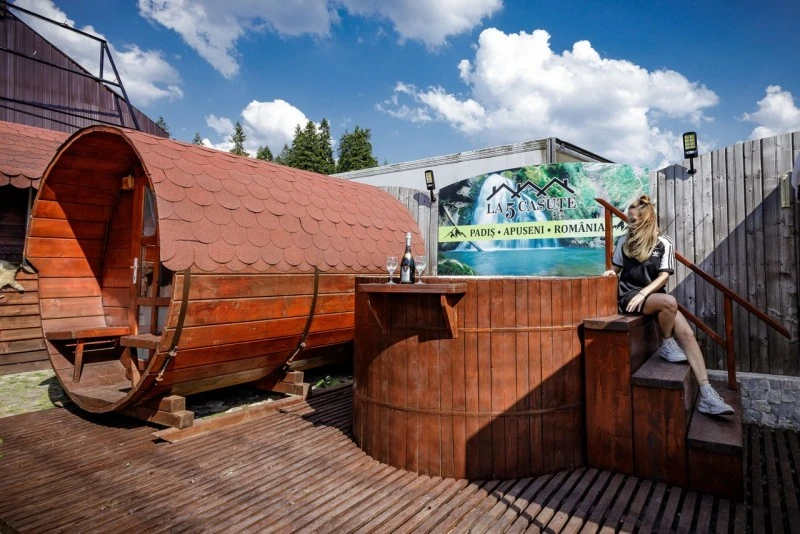 Cazare Padiș - Cabanele Five Chalets | Pádis - Five Chalets Kulcsosházak . Imaginea poate fi supusă drepturilor de autor. Se recomandă contactarea titularului drepturilor.