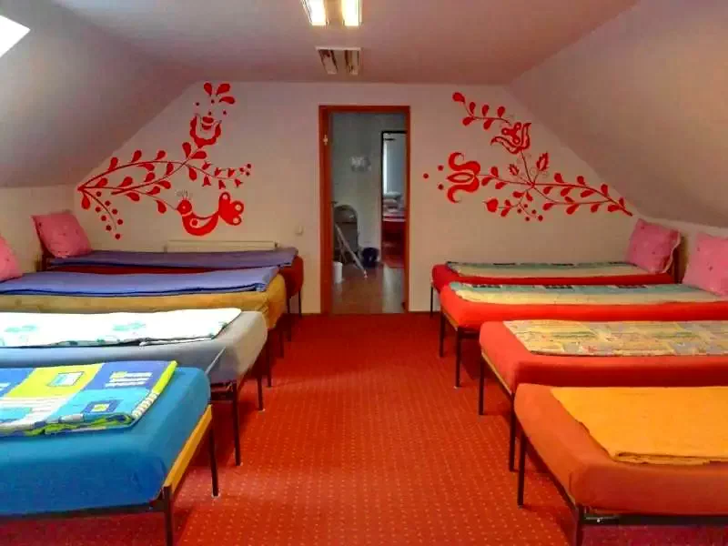 Cornești Cazare | Motel (K0114-8) Imaginea poate fi supusă drepturilor de autor. Se recomandă contactarea titularului drepturilor.