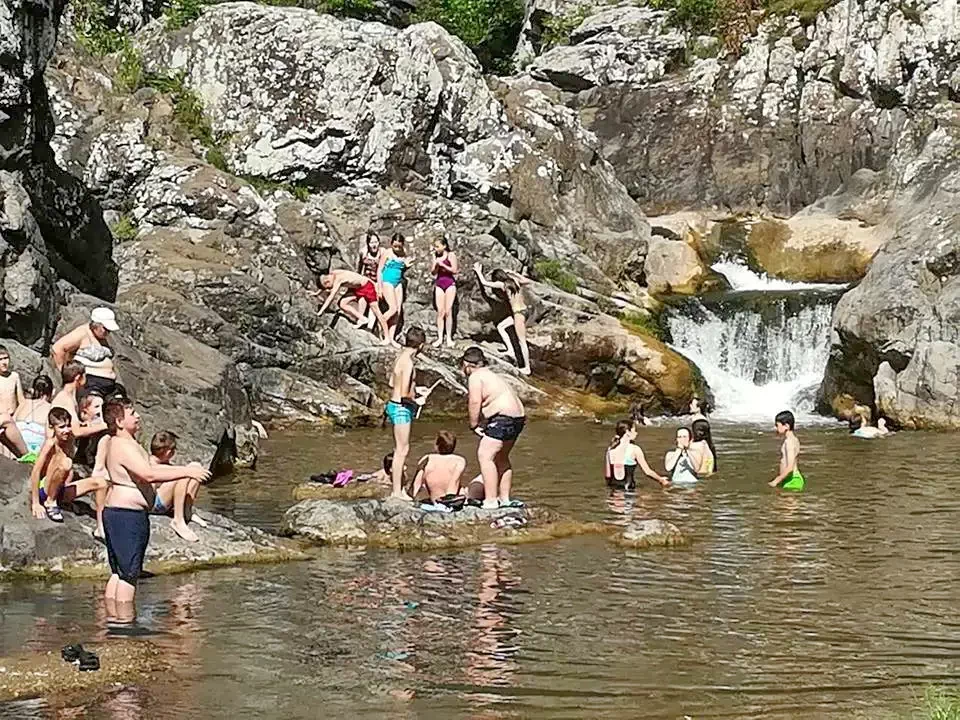 Sinfalva Szállás | Motel (K0114-33) A kép szerzői jogvédelem alatt állhat. Javasolt a kapcsolatfelvétel a jog tulajdonossal.