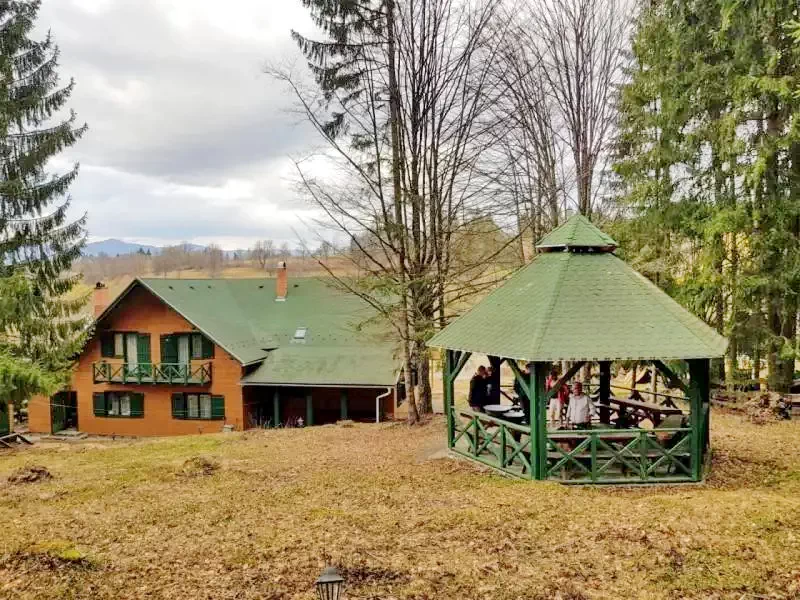 Ivó Szállás | Motel (K1286-10) A kép szerzői jogvédelem alatt állhat. Javasolt a kapcsolatfelvétel a jog tulajdonossal.