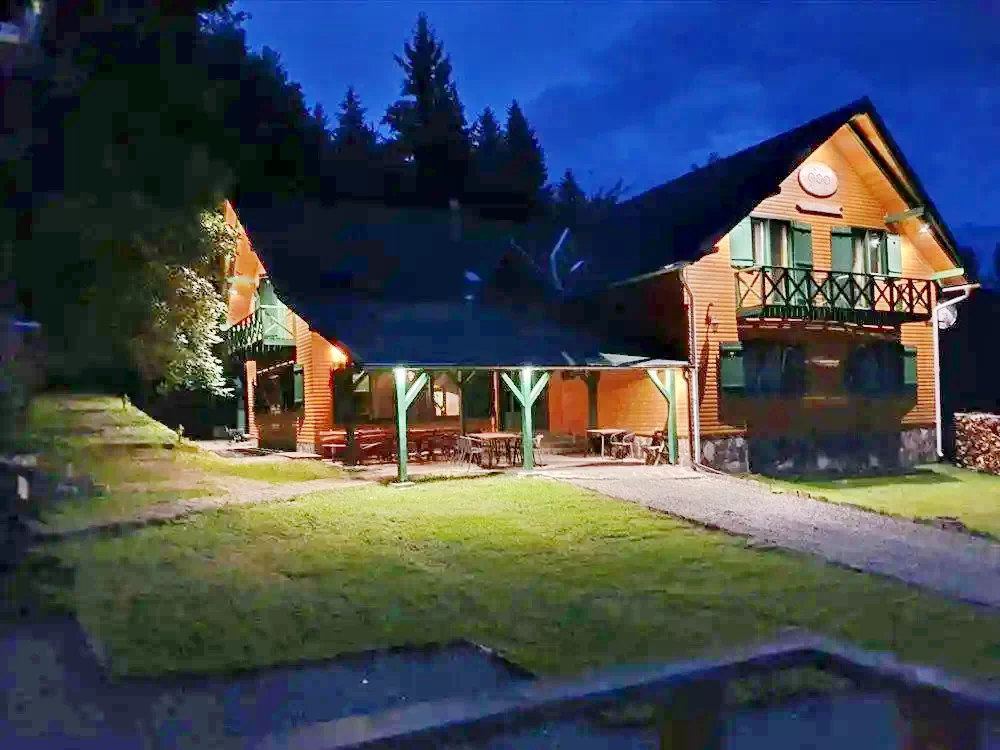 Ivó Szállás | Motel (K1286-18) A kép szerzői jogvédelem alatt állhat. Javasolt a kapcsolatfelvétel a jog tulajdonossal.