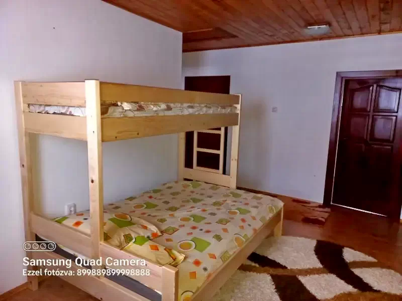 Vărșag Cazare | Cabană (K1383-16) Imaginea poate fi supusă drepturilor de autor. Se recomandă contactarea titularului drepturilor. Vărșag Cazare | Cabană (K1383-16) Imaginea poate fi supusă drepturilor de autor. Se recomandă contactarea titularului drepturilor.