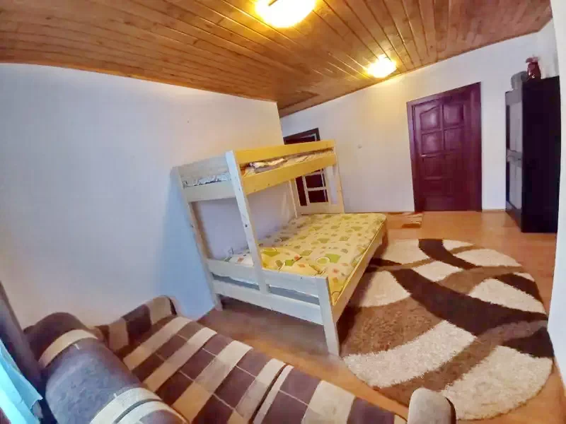 Vărșag Cazare | Cabană (K1383-18) Imaginea poate fi supusă drepturilor de autor. Se recomandă contactarea titularului drepturilor. Vărșag Cazare | Cabană (K1383-18) Imaginea poate fi supusă drepturilor de autor. Se recomandă contactarea titularului drepturilor.