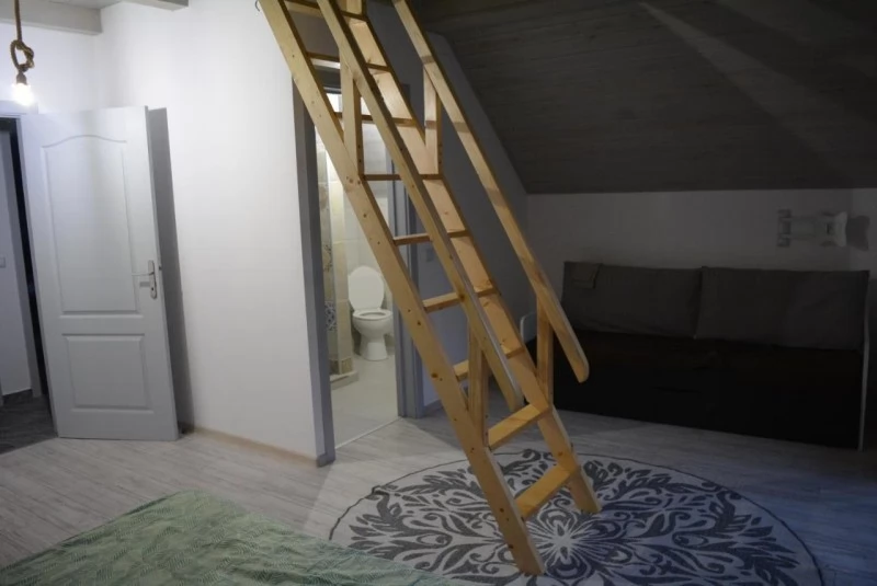 Várasfenes Szállás | Üdülőfalu (K1489-16) A kép szerzői jogvédelem alatt állhat. Javasolt a kapcsolatfelvétel a jog tulajdonossal.