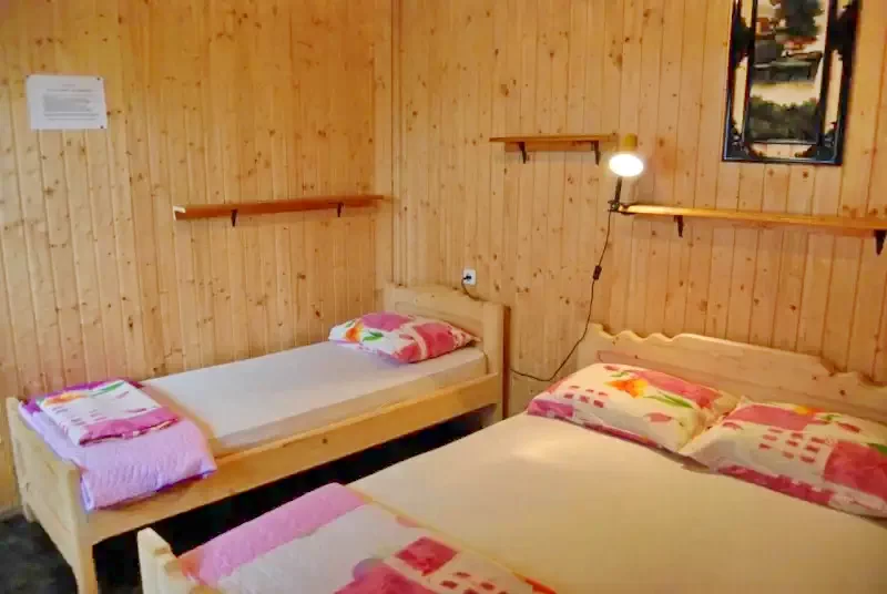 Szállás | Panzió (K1399-16) A kép szerzői jogvédelem alatt állhat. Javasolt a kapcsolatfelvétel a jog tulajdonossal. Szállás | Panzió (K1399-16) A kép szerzői jogvédelem alatt állhat. Javasolt a kapcsolatfelvétel a jog tulajdonossal.