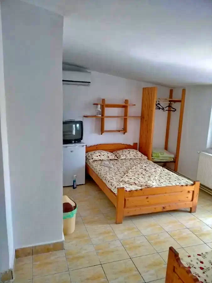 Szállás | Panzió (K1399-37) A kép szerzői jogvédelem alatt állhat. Javasolt a kapcsolatfelvétel a jog tulajdonossal. Szállás | Panzió (K1399-37) A kép szerzői jogvédelem alatt állhat. Javasolt a kapcsolatfelvétel a jog tulajdonossal.