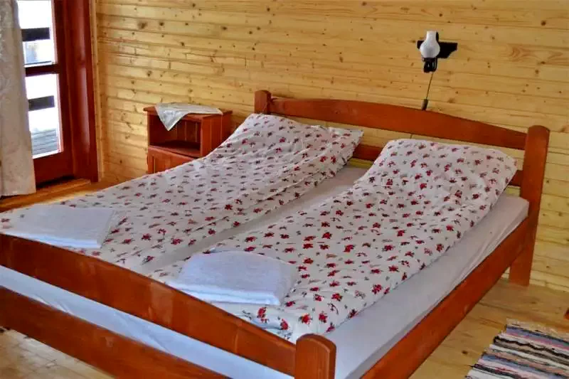 Gyimesfelsőlok Szállás | Panzió (K1243-3) A kép szerzői jogvédelem alatt állhat. Javasolt a kapcsolatfelvétel a jog tulajdonossal. Gyimesfelsőlok Szállás | Panzió (K1243-3) A kép szerzői jogvédelem alatt állhat. Javasolt a kapcsolatfelvétel a jog tulajdonossal.