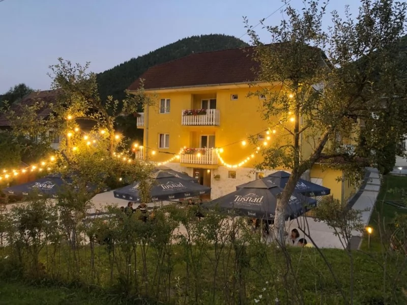 Băile Tușnad Cazare | Motel (K0590-34) Imaginea poate fi supusă drepturilor de autor. Se recomandă contactarea titularului drepturilor.