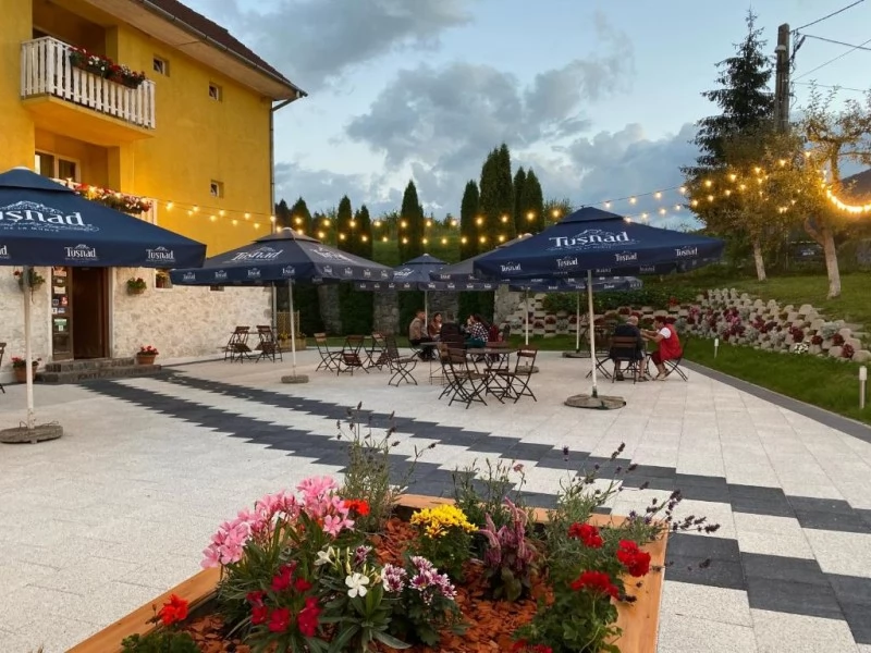 Băile Tușnad Cazare | Motel (K0590-40) Imaginea poate fi supusă drepturilor de autor. Se recomandă contactarea titularului drepturilor.