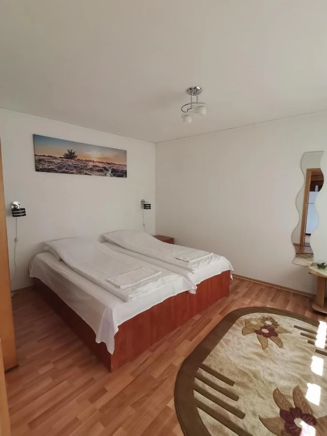 Săcele Cazare | Motel (K0241-12) Imaginea poate fi supusă drepturilor de autor. Se recomandă contactarea titularului drepturilor.