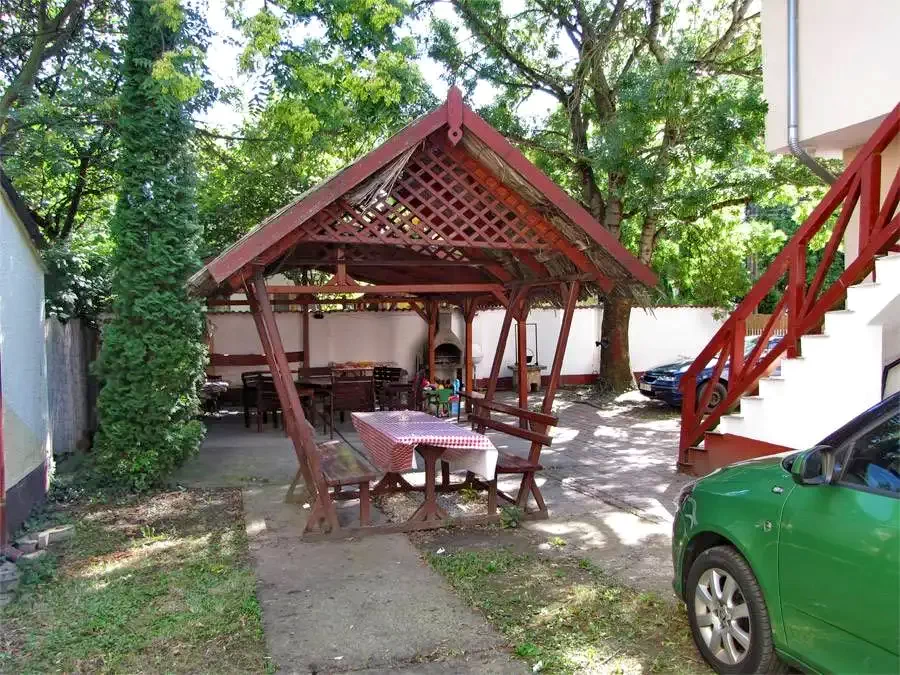 Cazare | Cabană (K0290-10) Imaginea poate fi supusă drepturilor de autor. Se recomandă contactarea titularului drepturilor. Cazare | Cabană (K0290-10) Imaginea poate fi supusă drepturilor de autor. Se recomandă contactarea titularului drepturilor.