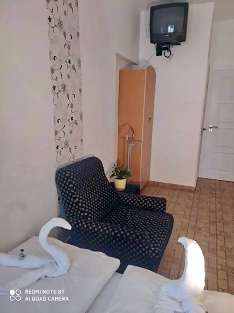 Cazare | Cabană (K0290-18) Imaginea poate fi supusă drepturilor de autor. Se recomandă contactarea titularului drepturilor. Cazare | Cabană (K0290-18) Imaginea poate fi supusă drepturilor de autor. Se recomandă contactarea titularului drepturilor.