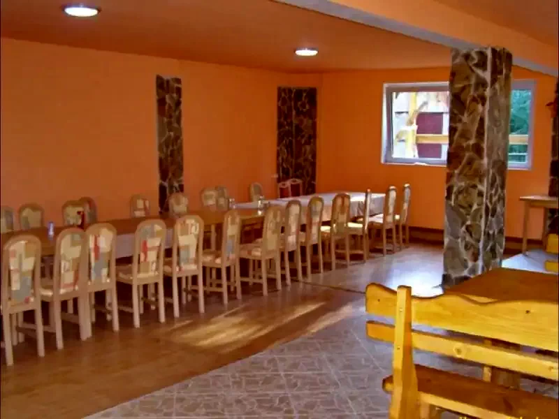 Cazare Padiș - Popasul Turistic Padiș*** | Pádis - Turistapihenő***. Imaginea poate fi supusă drepturilor de autor. Se recomandă contactarea titularului drepturilor.