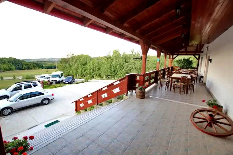 Cehu Silvaniei Cazare | Motel (K0627-49) Imaginea poate fi supusă drepturilor de autor. Se recomandă contactarea titularului drepturilor.