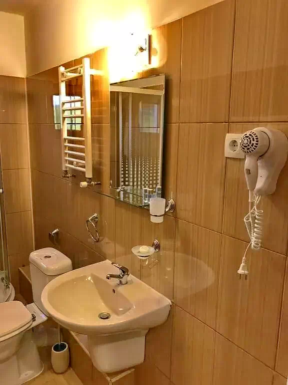 Szászkabánya Szállás | Panzió (K1271-20) A kép szerzői jogvédelem alatt állhat. Javasolt a kapcsolatfelvétel a jog tulajdonossal. Szászkabánya Szállás | Panzió (K1271-20) A kép szerzői jogvédelem alatt állhat. Javasolt a kapcsolatfelvétel a jog tulajdonossal.