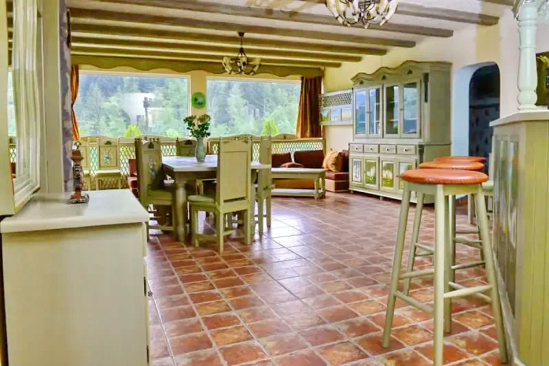 Négyfalu Szállás | Villa (K0707-3) A kép szerzői jogvédelem alatt állhat. Javasolt a kapcsolatfelvétel a jog tulajdonossal. Négyfalu Szállás | Villa (K0707-3) A kép szerzői jogvédelem alatt állhat. Javasolt a kapcsolatfelvétel a jog tulajdonossal.